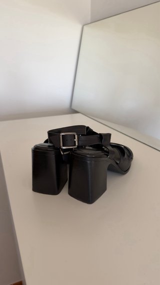 Sandalias Zara Piel Tacón Cuadrado Negro