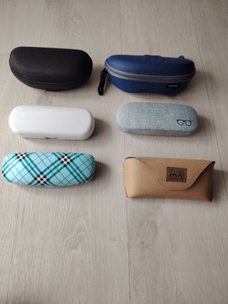 Fundas rígidas para gafas (varios colores)