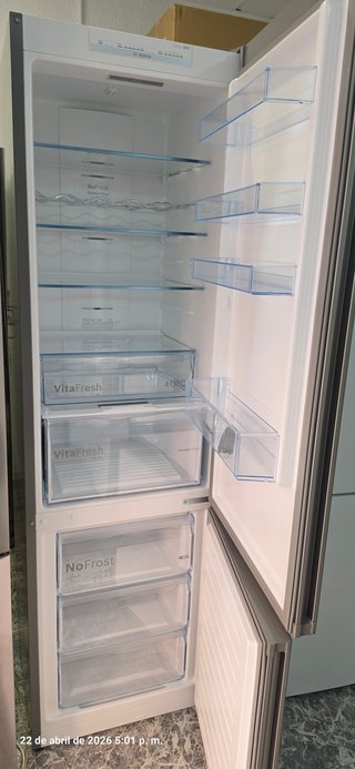 NUEVO TARA!!!  NEVERA BOSCH INOX