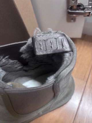 Stivali UGG grigi con piattaforma