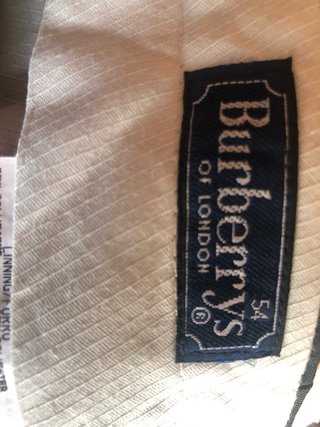 Pantalón Burberry Gris. Talla 50