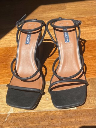 Sandali neri con tacco Primark