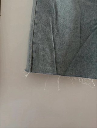 Jeans baggy con cinturón