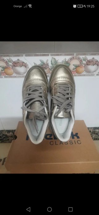 Zapatillas Reebok Clásicas Doradas