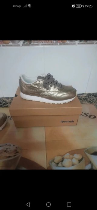 Zapatillas Reebok Clásicas Doradas