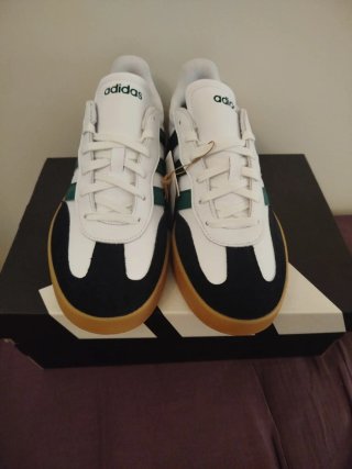 Zapatillas Adidas Barreda Blancas y Verdes