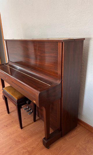 Piano Yamaha U1 sin uso