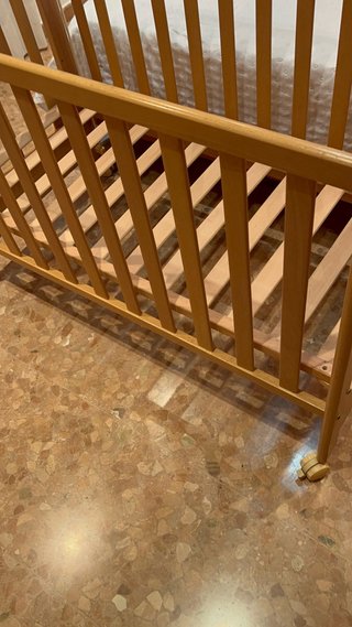 Cuna madera maciza elevable