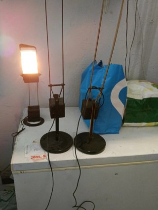 Lampade da terra in metallo