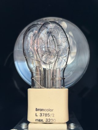 Broncolor Pulso Spot 4 con proyector