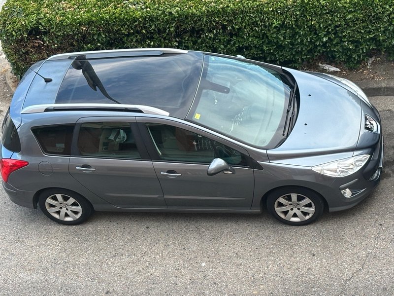 Peugeot 308 2010 familiar - foto 1
