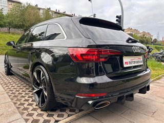 Audi A4 Avant 2.0 TFSI 252 Q S tro Black line ed