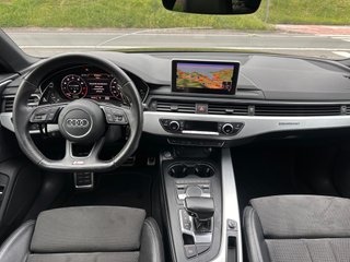 Audi A4 Avant 2.0 TFSI 252 Q S tro Black line ed