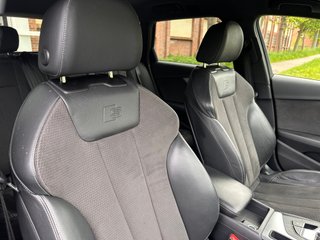 Audi A4 Avant 2.0 TFSI 252 Q S tro Black line ed