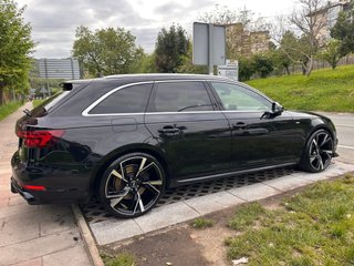 Audi A4 Avant 2.0 TFSI 252 Q S tro Black line ed