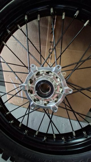 Roda Stark Varg 19 Motocross (cerca de 40h)