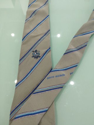 Corbata Pierre Michelle Gris Rayas Azules