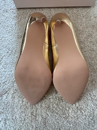 Zapatos de tacón Anna Field dorados talla 37