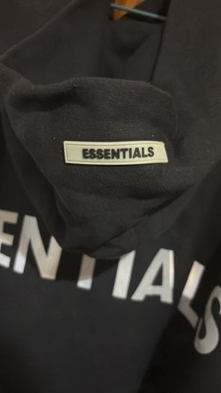 Essentials Sudadera con Capucha Negra
