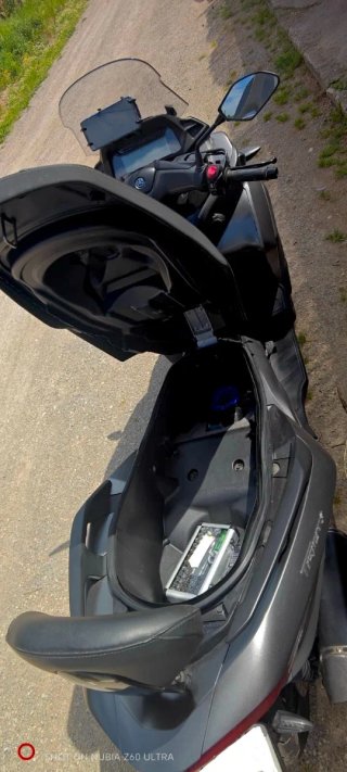 Yamaha Tricity 300 2021 se puede con carnet B