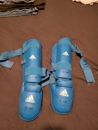 Adidas Espinilleras Karate Talla L