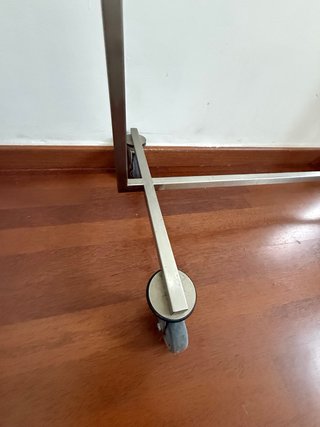 Perchero industrial acero con ruedas