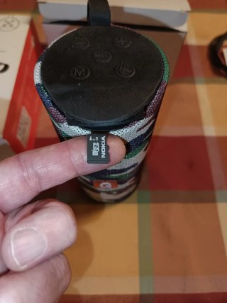 Altavoz Portátil Camuflaje.