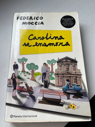 Libro Carolina se enamora