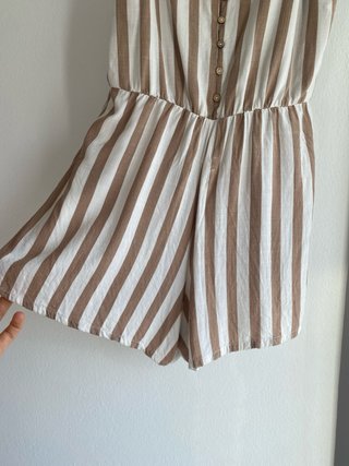 Mono corto de rayas beige y blanco