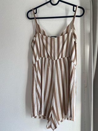 Mono corto de rayas beige y blanco