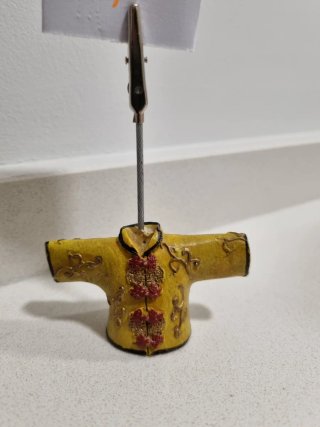 3 Sujetapapeles con pinza