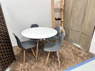 NUEVO JUEGO MESA REDONDA CON 4 SILLAS