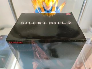 Silent Hill 2 Pyramid Head Konami Figure 22cm