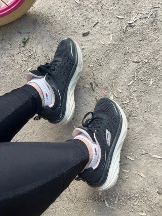 Zapatillas Skechers D'Lux Walker Negras de mujer