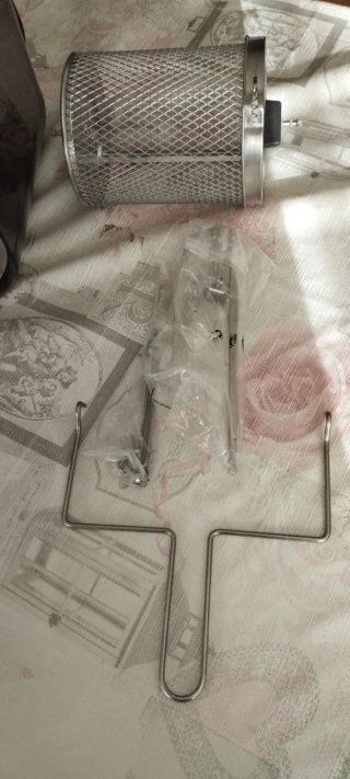 Freidora de aire Insky con todos los accesorios.