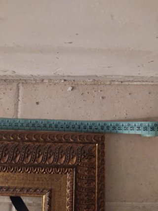 Cornice in legno dorato