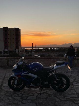 Suzuki GSXR 750cc 2007 - 150cv MOTO CUIDADA