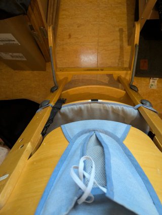 Trona de madera para bebé