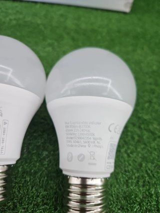 Philips Hue Essential - Bombilla LED E27