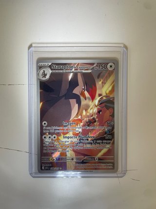 Staraptor de Laureano Carta Pokémon ASC 249/217