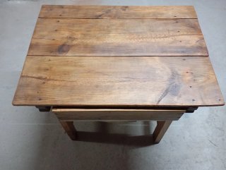 Antigua mesa de cocina madera maciza con cajón