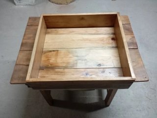 Antigua mesa de cocina madera maciza con cajón