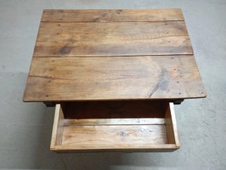Antigua mesa de cocina madera maciza con cajón