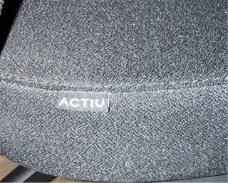 Silla ergonómica Actiu con reposacabezas