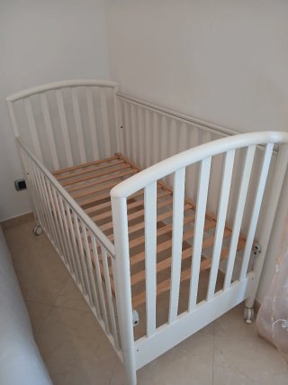 Lettino Pali in legno Con materasso antibatterico