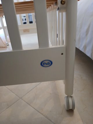 Lettino Pali in legno Con materasso antibatterico
