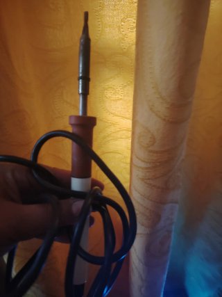 Soldador de estaño con cable