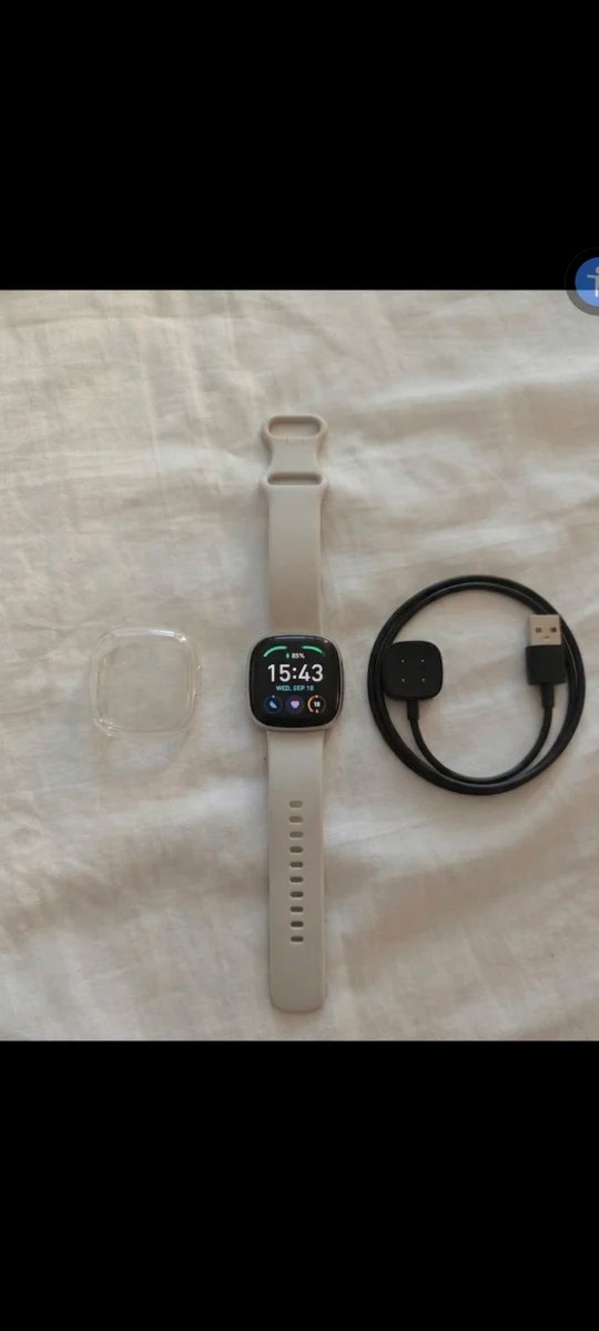 Fitbit Sense 2 Blanco Lunar + Cargador