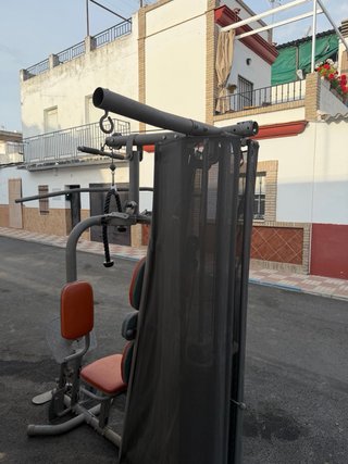 Máquina de gimnasio multifunción