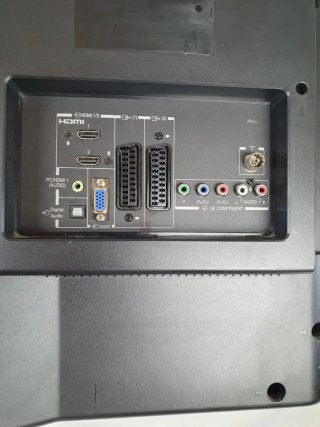 TV Toshiba REGZA 40LV733G + anclaje pared